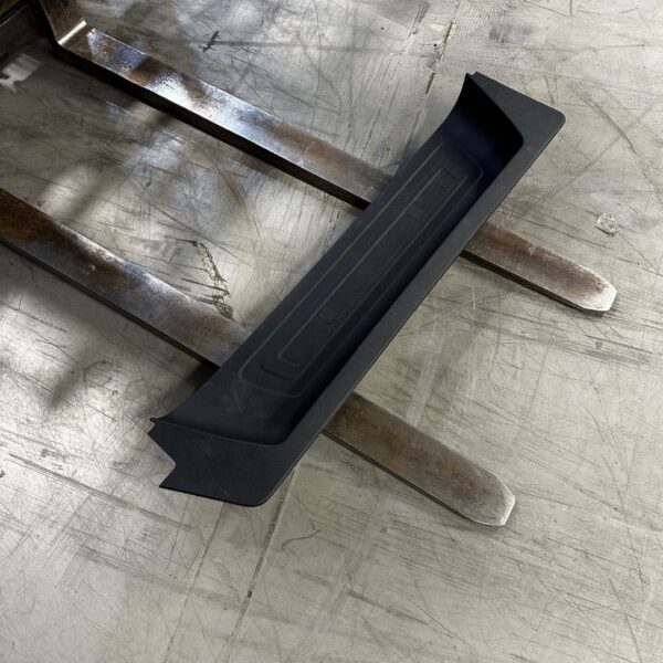 VW T7 / Ford Custom V710 Side Step – Genuine Sliding Door Step - Image 7